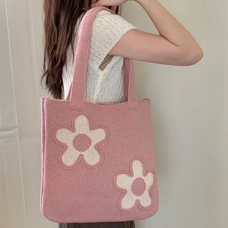 Women's Medium Polyester Flower Cute Square Open Underarm Bag
