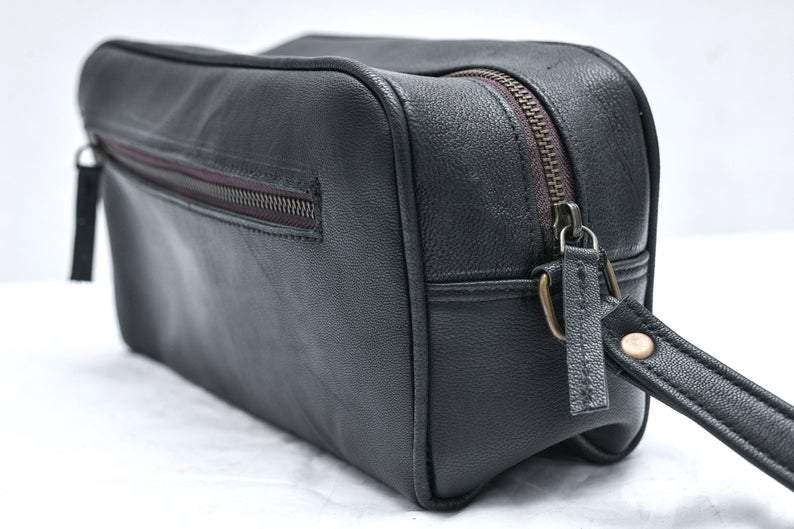 Single Section Toiletry- Black