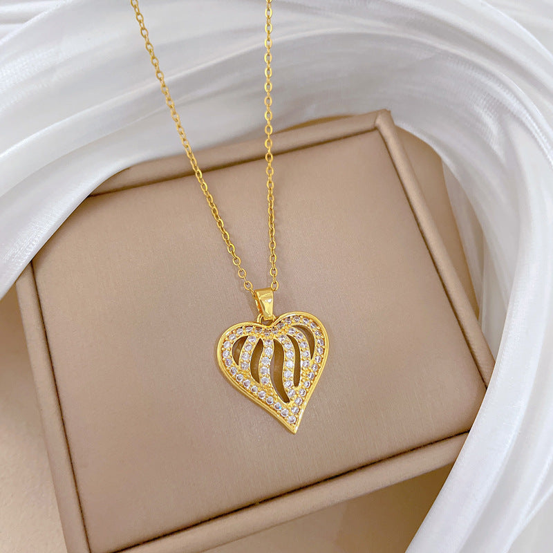 Love Heart Hollow Full Diamond Gorgeous Full Diamond Necklace Women'S Versatile Clavicle Chain Titanium Steel Chain