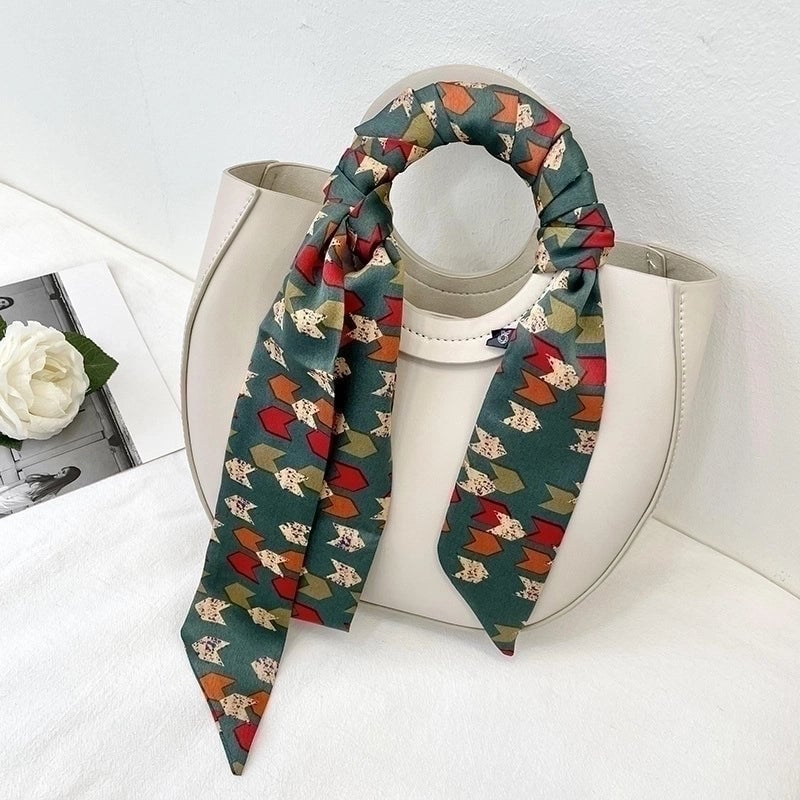 Women's Minimalist Classic Style Color Block Satin Printing Silk Scarf
