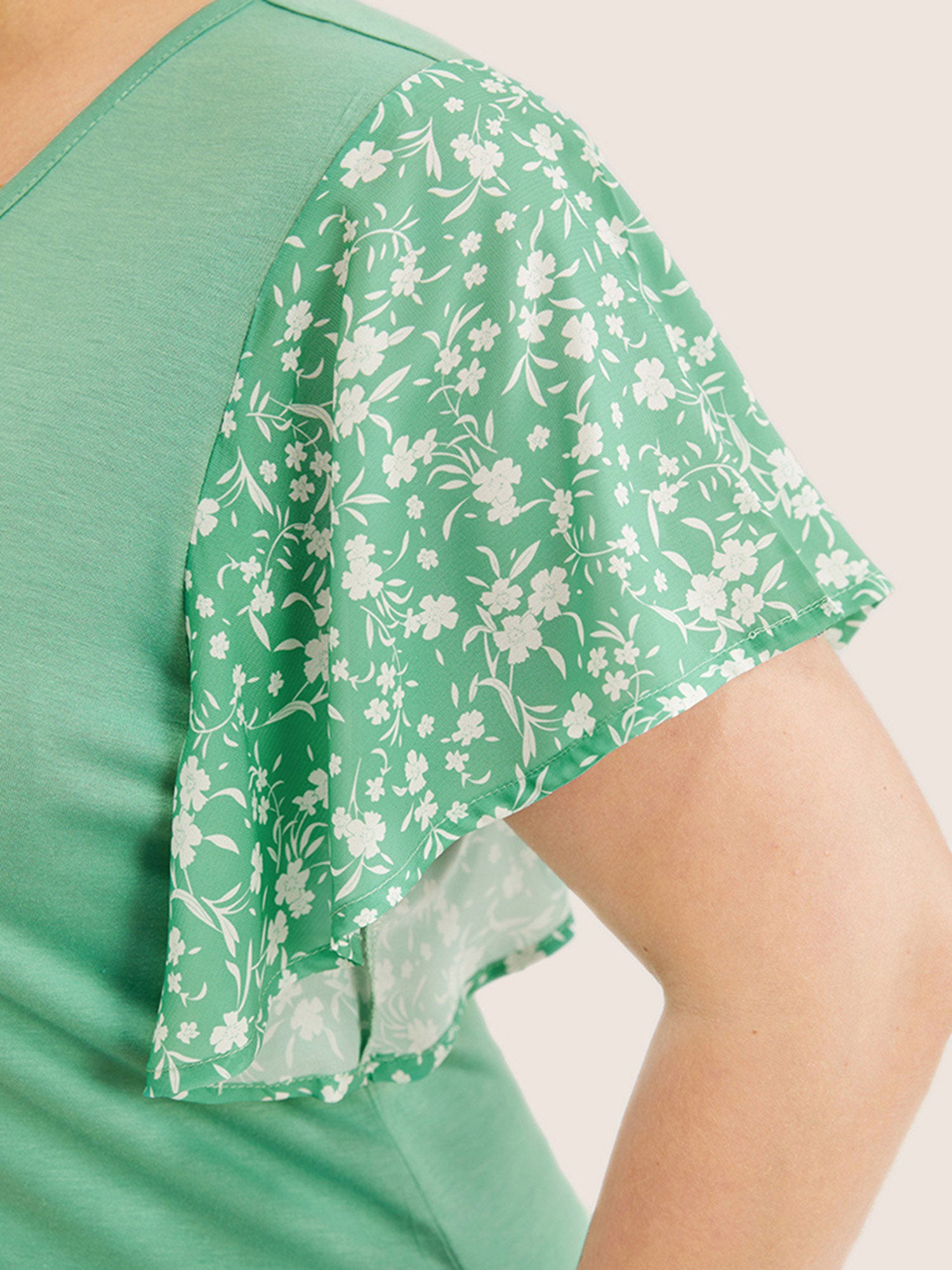 Ditsy Floral Ruffle Sleeve Round Neck T-Shirt