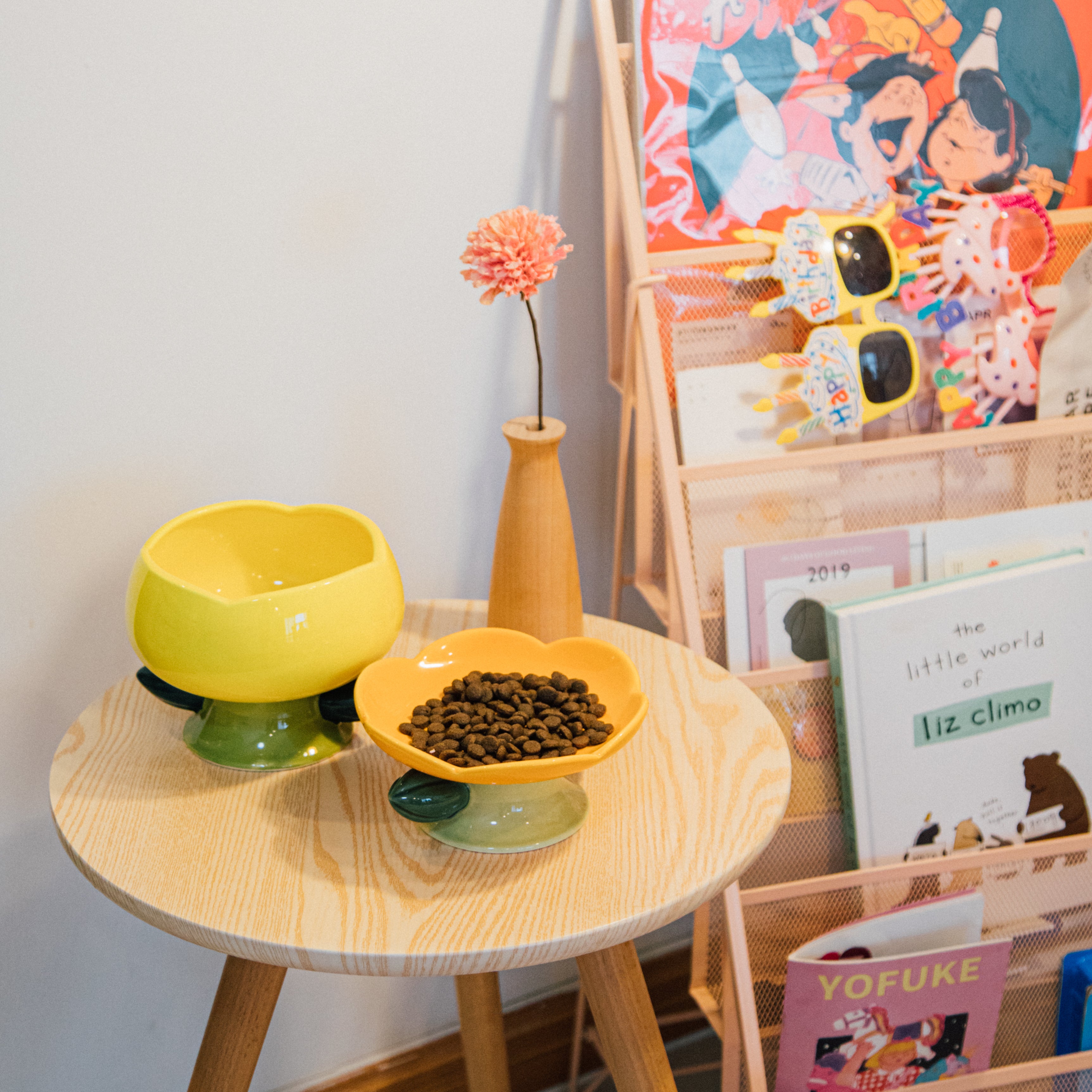 Flower Shape Cat Bowl