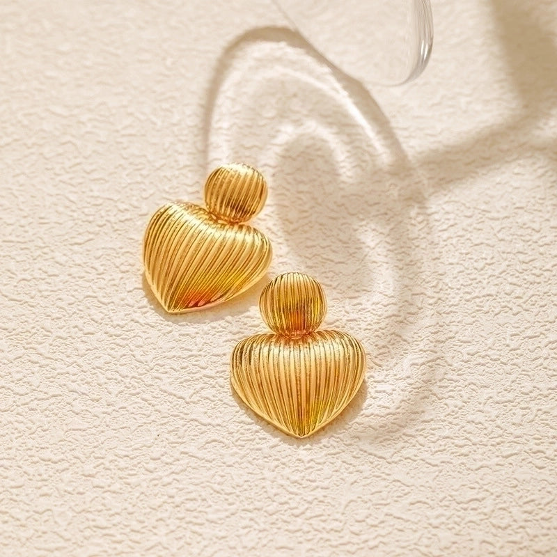 1 Pair Elegant Retro Heart Shape Copper Drop Earrings