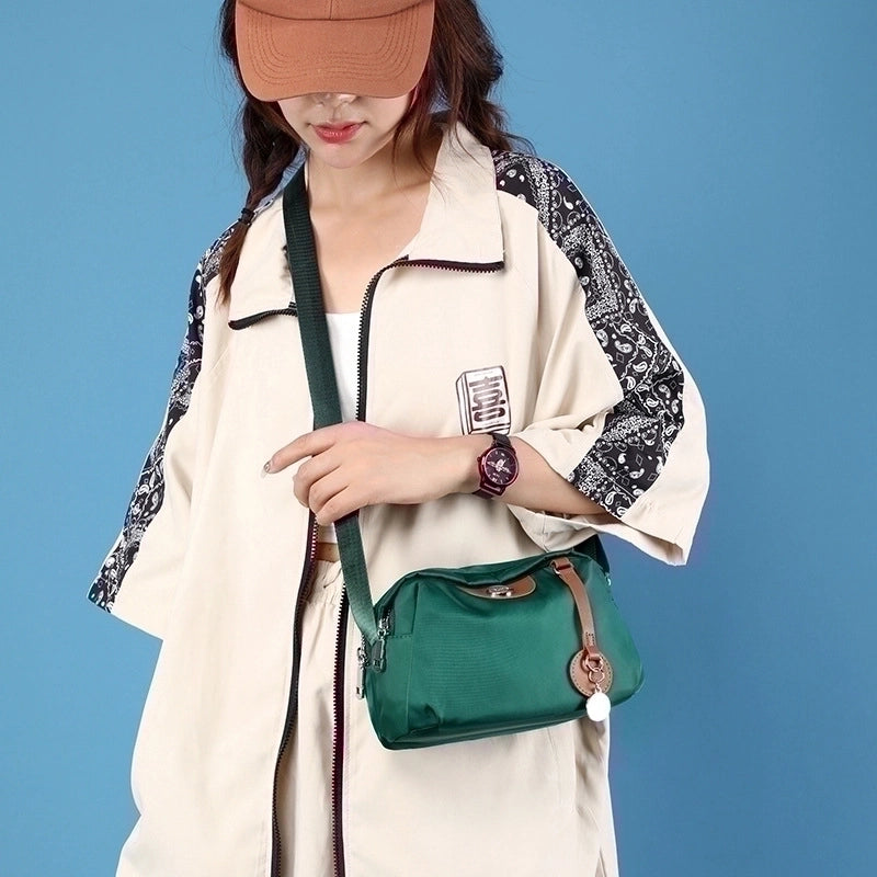 Women's Medium Nylon Solid Color Basic Zipper Dome Bag