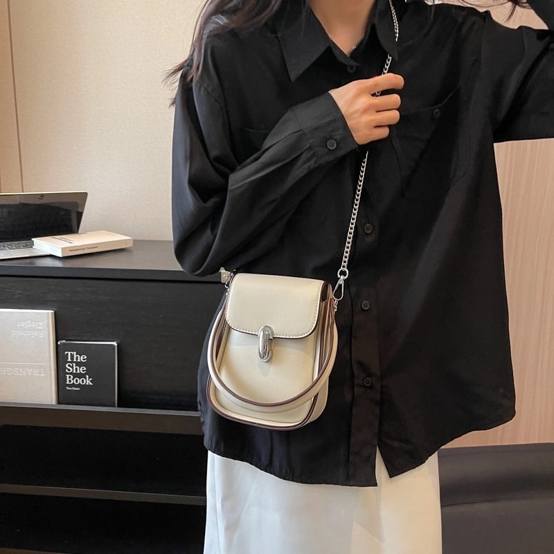 Women's Pu Leather Solid Color Streetwear Sewing Thread Chain Flip Cover Crossbody Bag