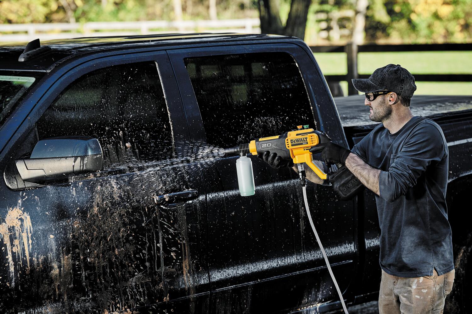 DeWalt DCPW550P1 20V Max 550 PSI Power Cleaner Kit