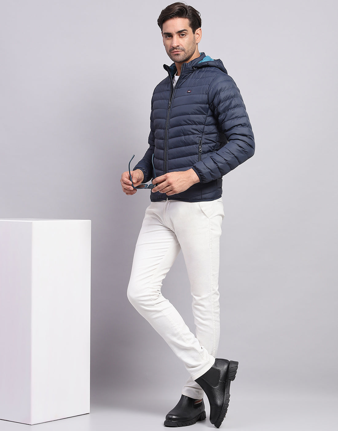 Men Navy Blue Solid Hooded Full Sleeve Jacket