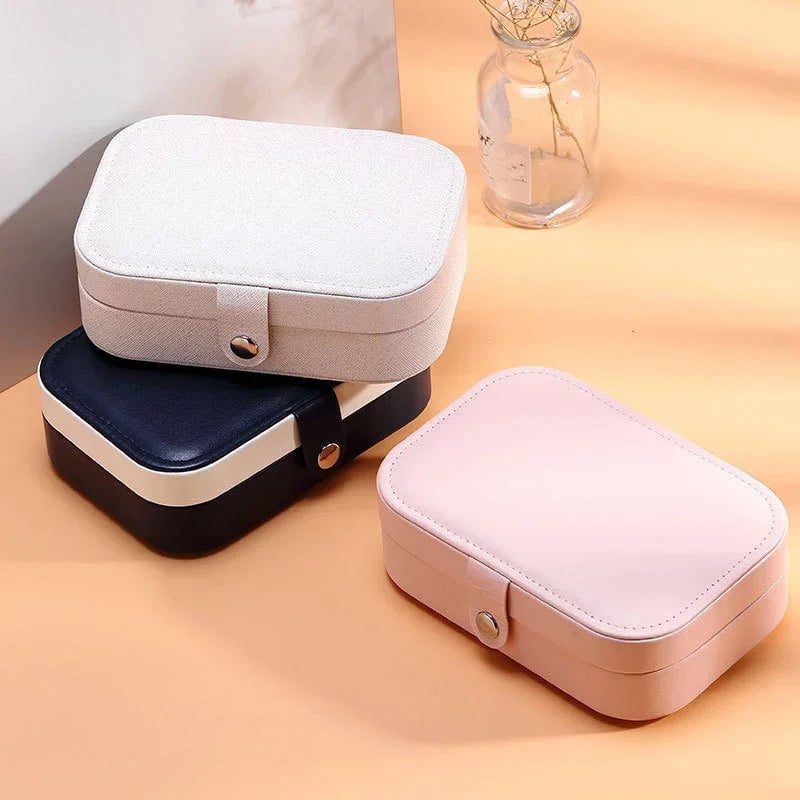 Compact Portable Travel Jewelry Case.