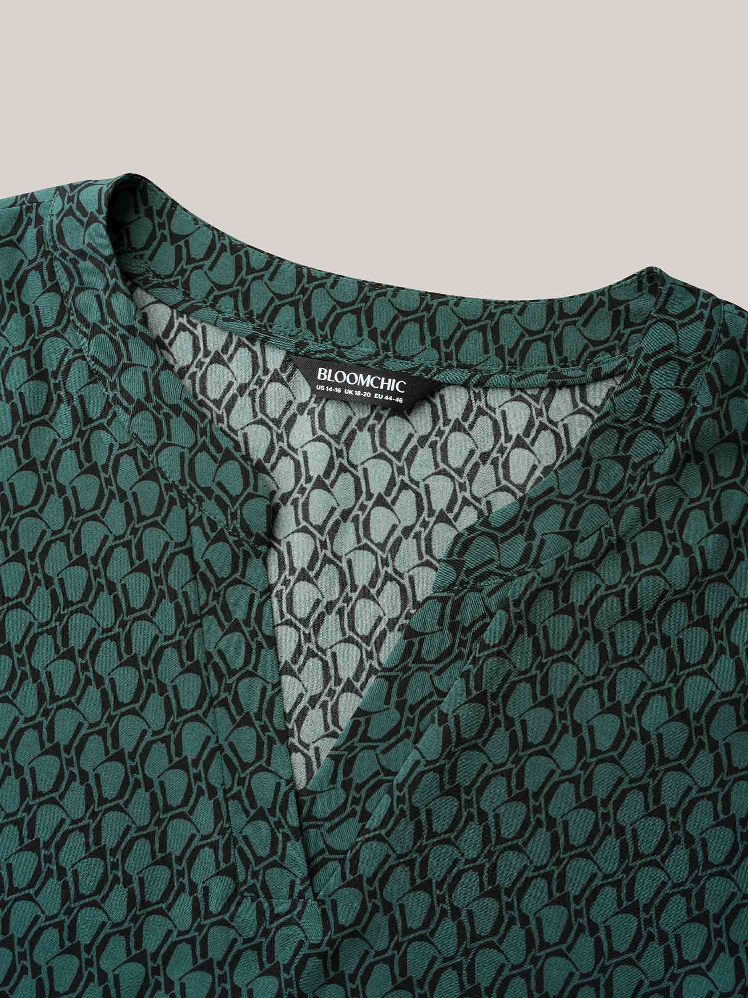 Notched Collar Geometric Print Flowy Blouse