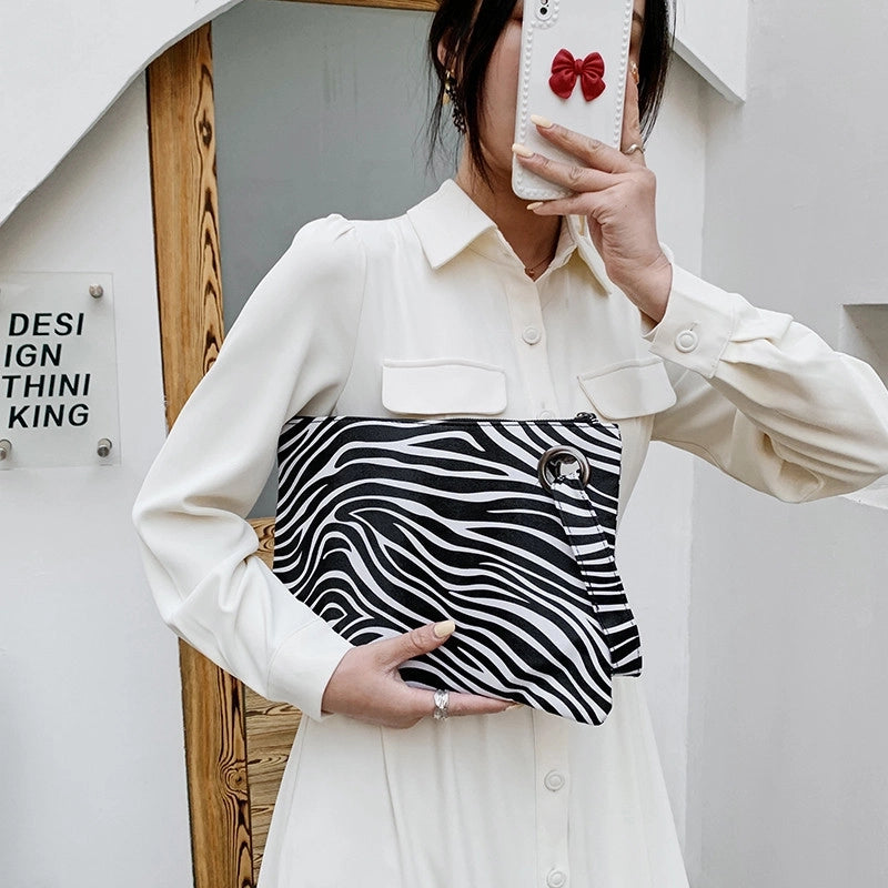 Women's Small Pu Leather Cows Zebra Leopard Vintage Style Classic Style Square Zipper Clutch Bag