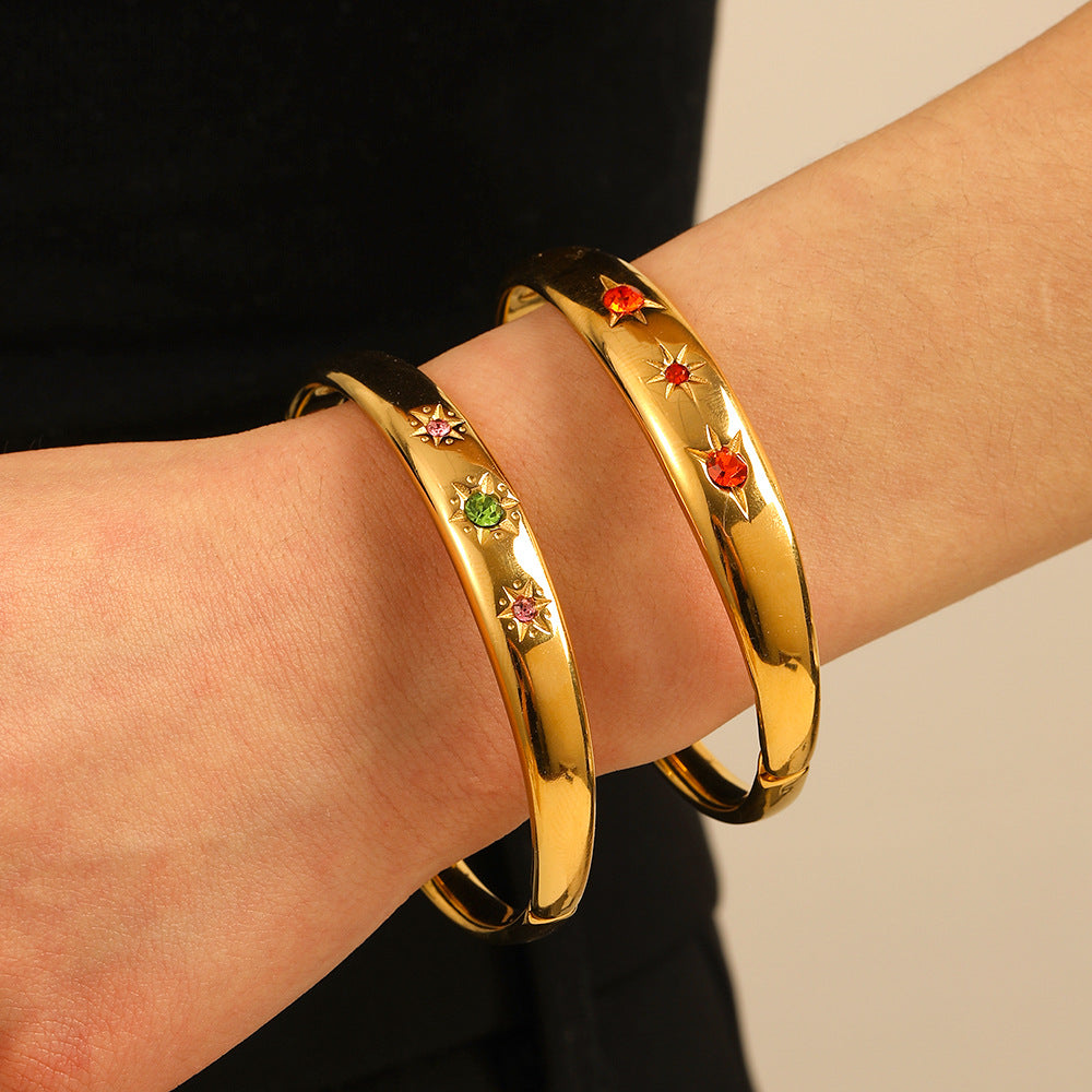 Fashion French Stainless Steel Bracelet Plated With 18K Gold And Inlaid With Zircon Shiny Retro Style Bracelet For Women
