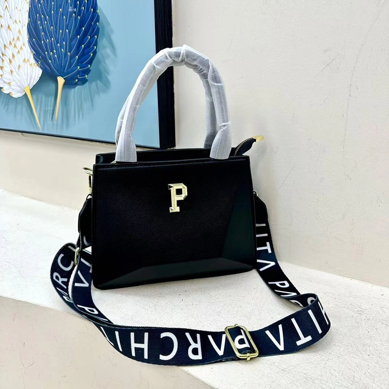 Women's Medium Pu Leather Letter Solid Color Streetwear Square Zipper Crossbody Bag