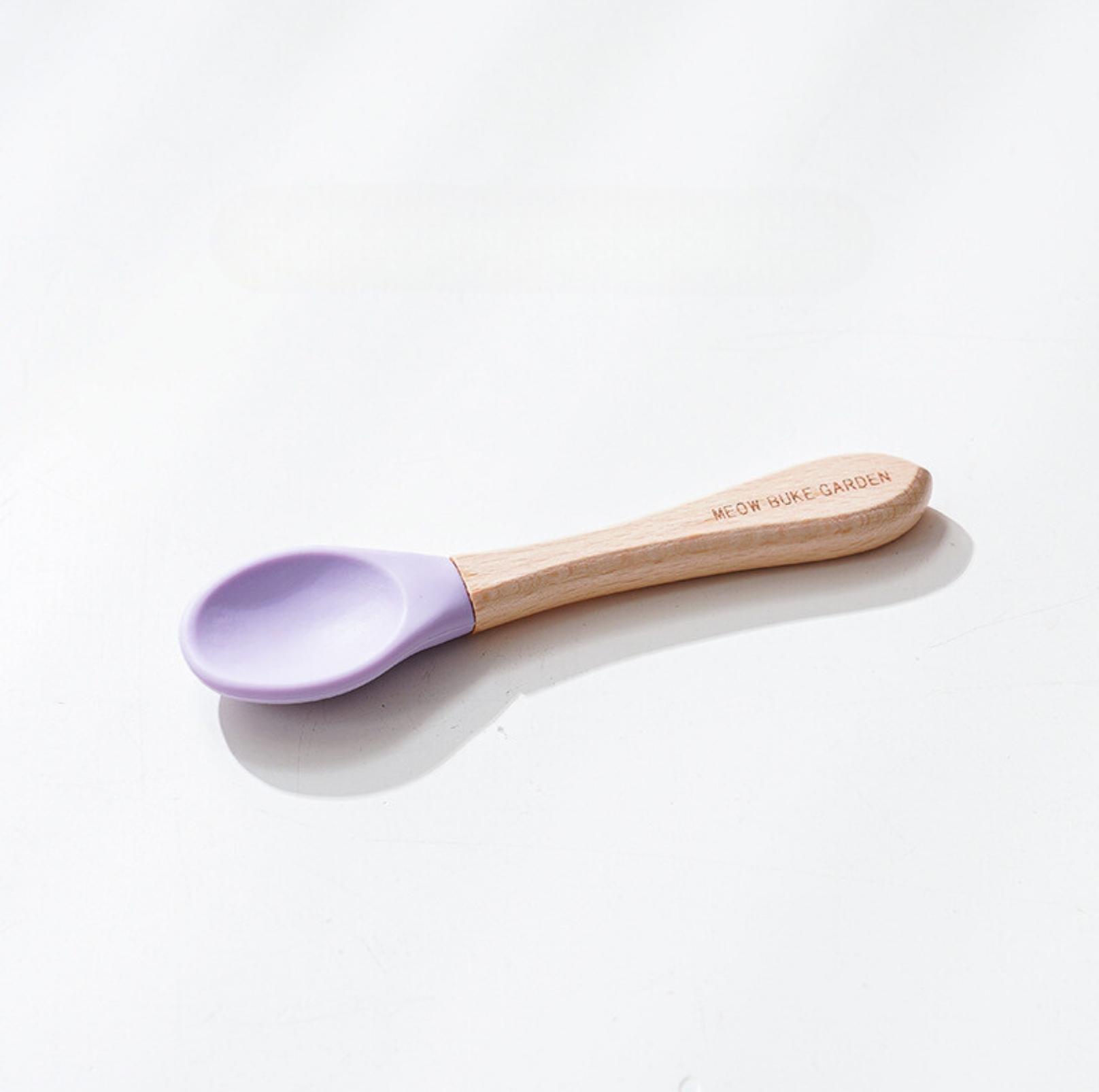 Elegant Baby-Grade Silicone Pet Food Spoon with Wooden Handle