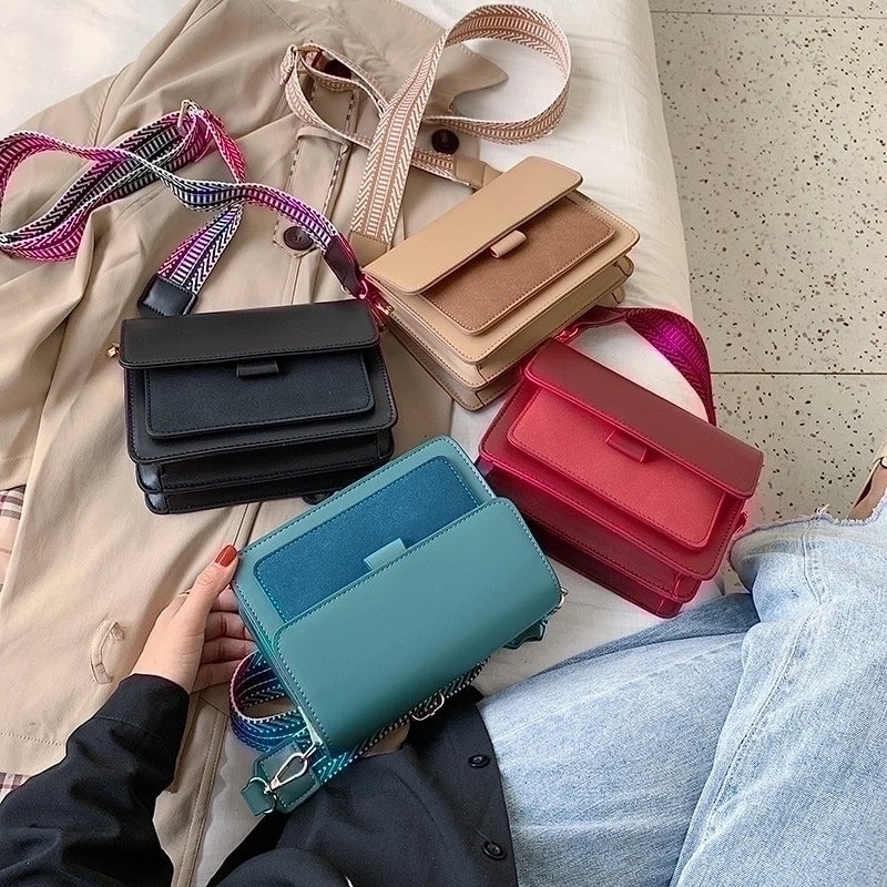 Women's Medium Pu Leather Solid Color Vintage Style Square Magnetic Buckle Shoulder Bag Crossbody Bag Square Bag