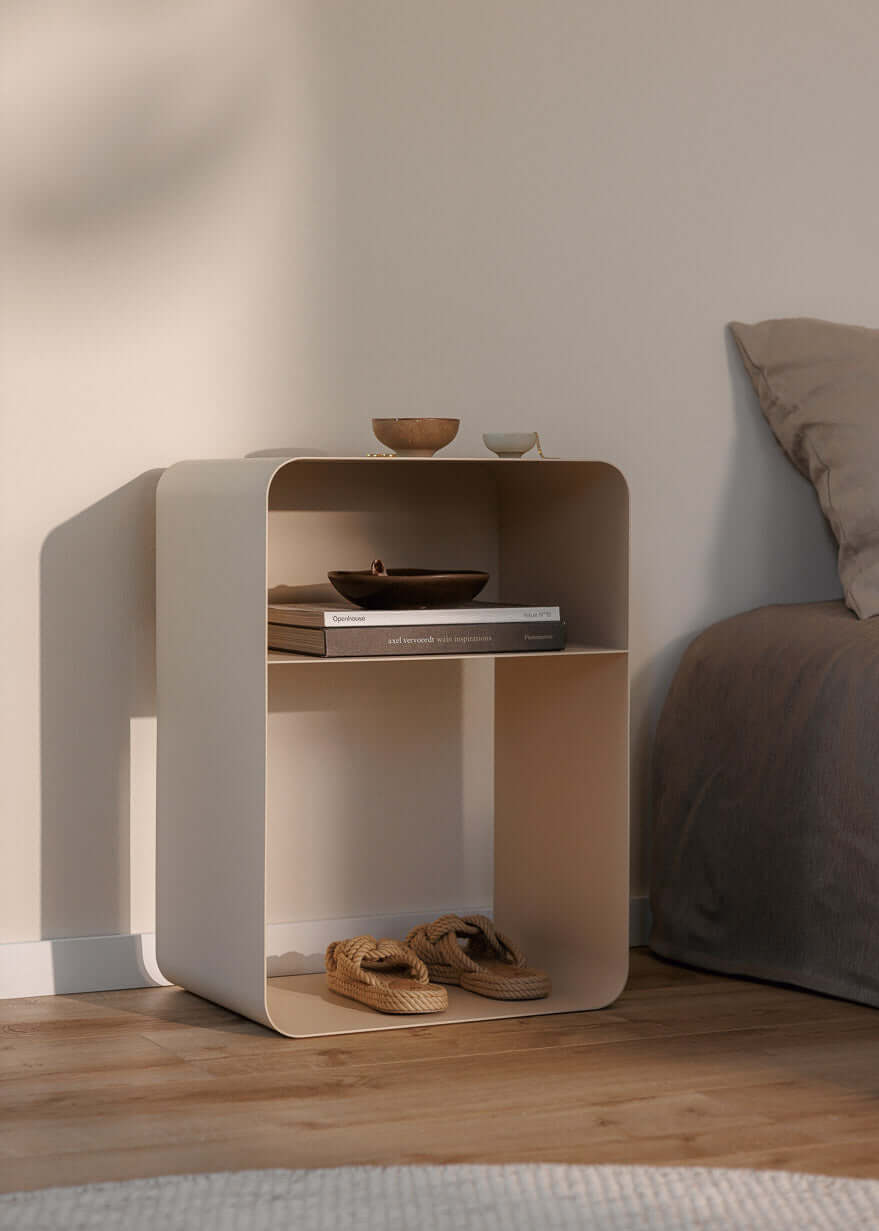 <tc>Bedside Table DAMIO</tc>