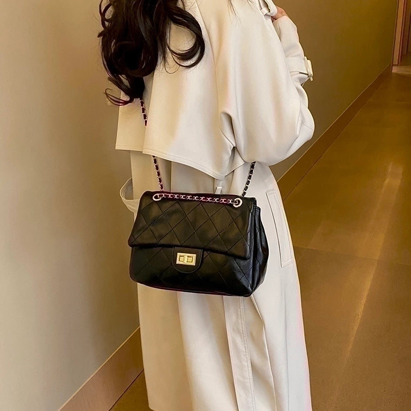 Women's Pu Leather Solid Color Vacation Sewing Thread Square Lock Clasp Shoulder Bag Messenger Bag
