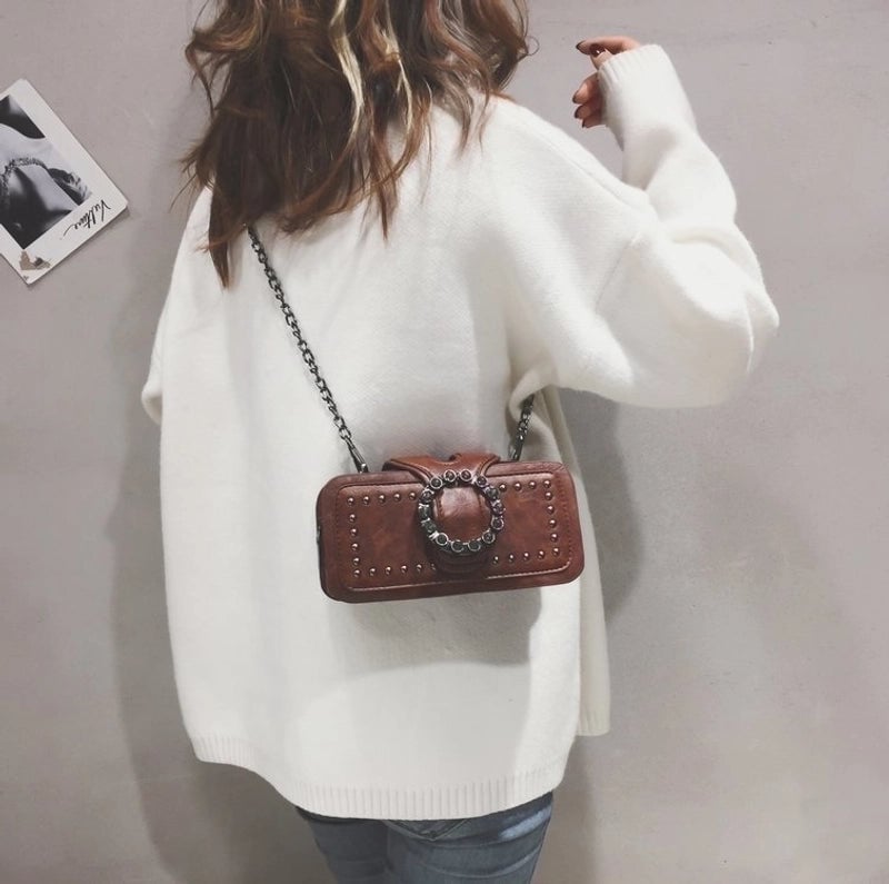 Women's Small Pu Leather Solid Color Streetwear Magnetic Buckle Crossbody Bag