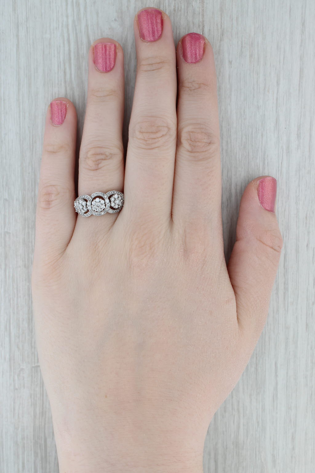 0.89ctw Diamond Cluster Ring 14k White Gold Size 8