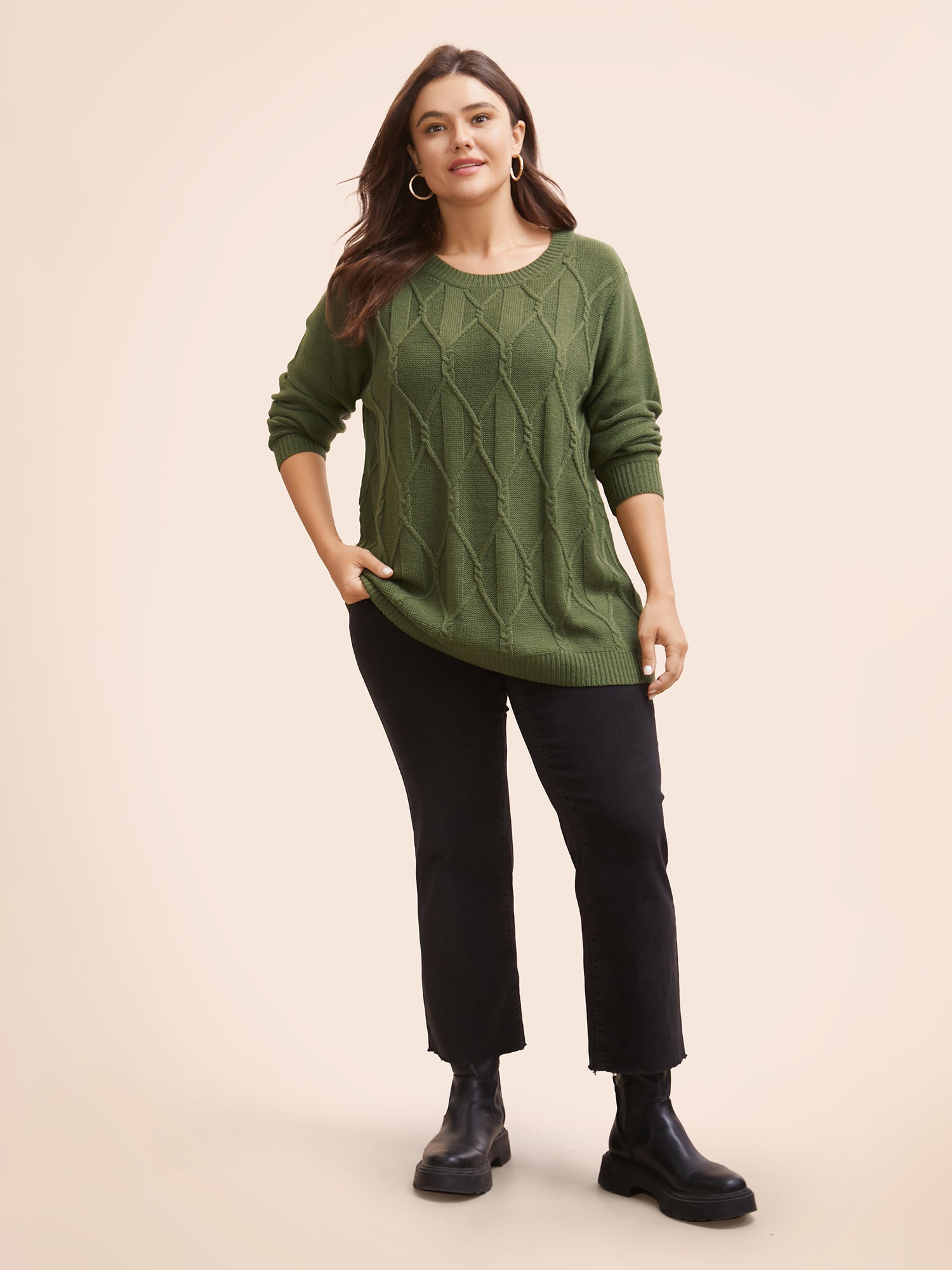 Plain Cable Knit Round Neck Pullover