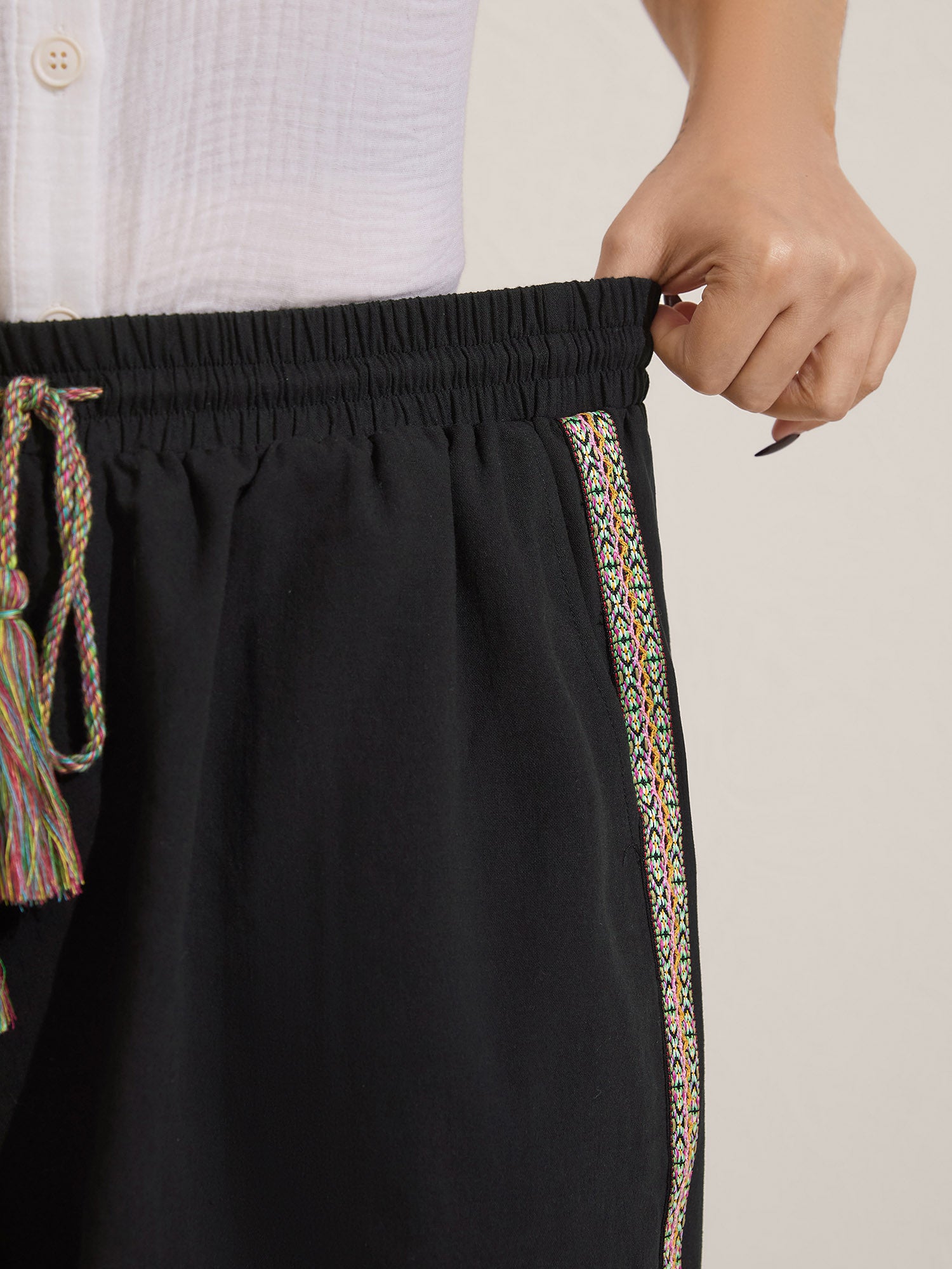 Colored Tassels Drawstring Shorts