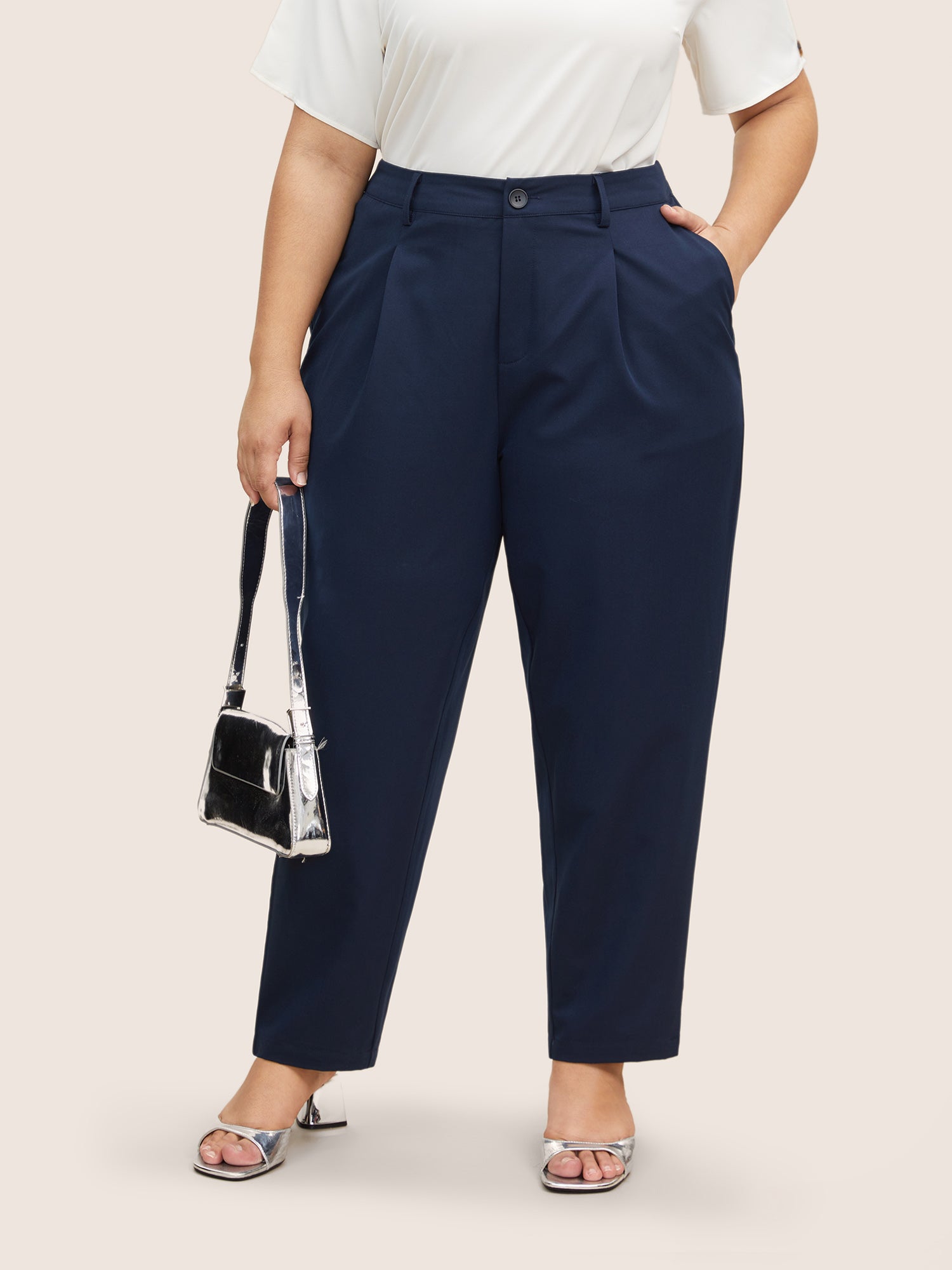 Plain Pleated Pocket High Rise Pants