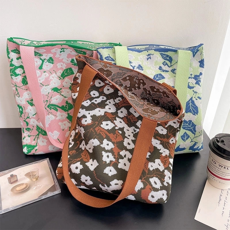 Women's Medium Knit Ditsy Floral Vintage Style Classic Style Bucket Open Bucket Bag