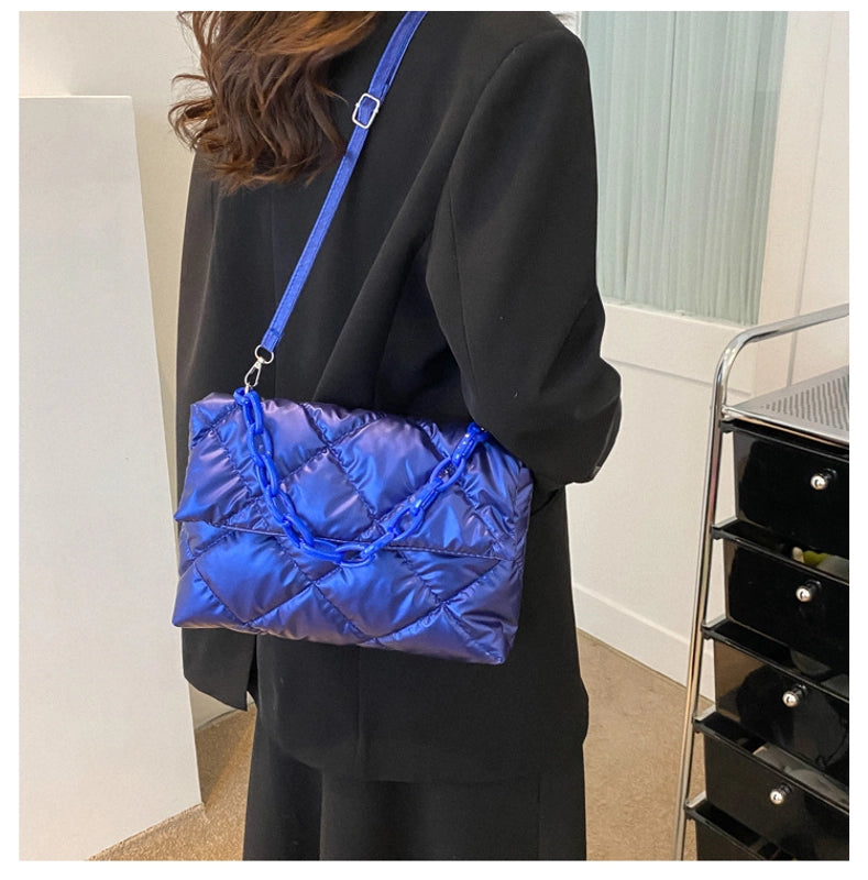 Women's Medium Special Solid Color Lingge Streetwear Magnetic Buckle Crossbody Bag