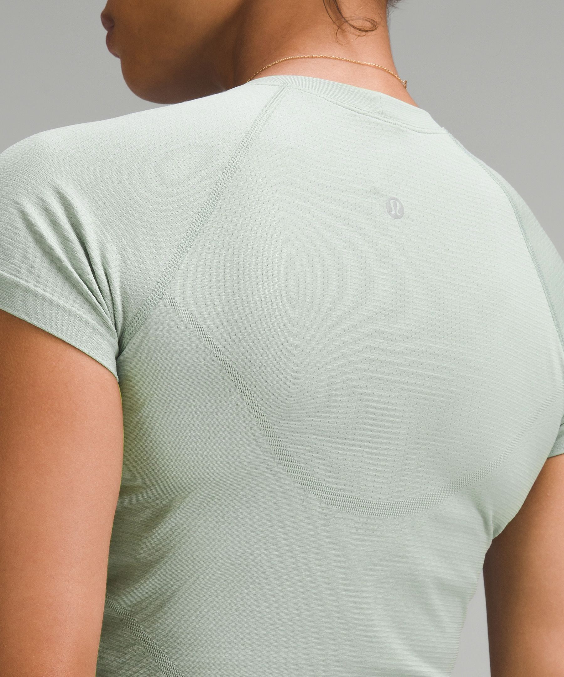 Swiftly Tech Cropped Short-Sleeve Shirt 2.0