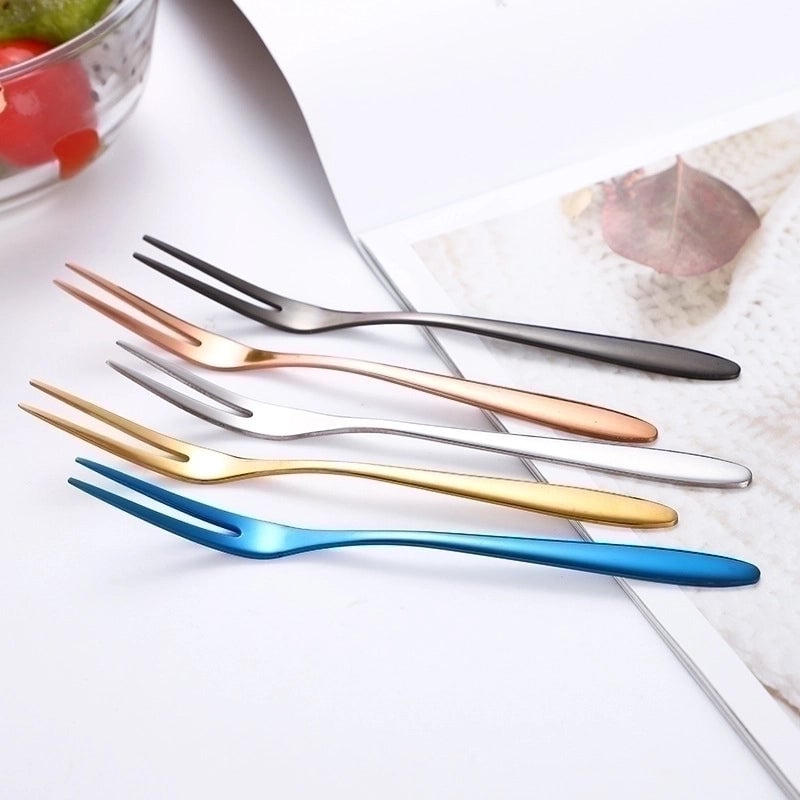 Casual Solid Color Stainless Steel Fruit Fork