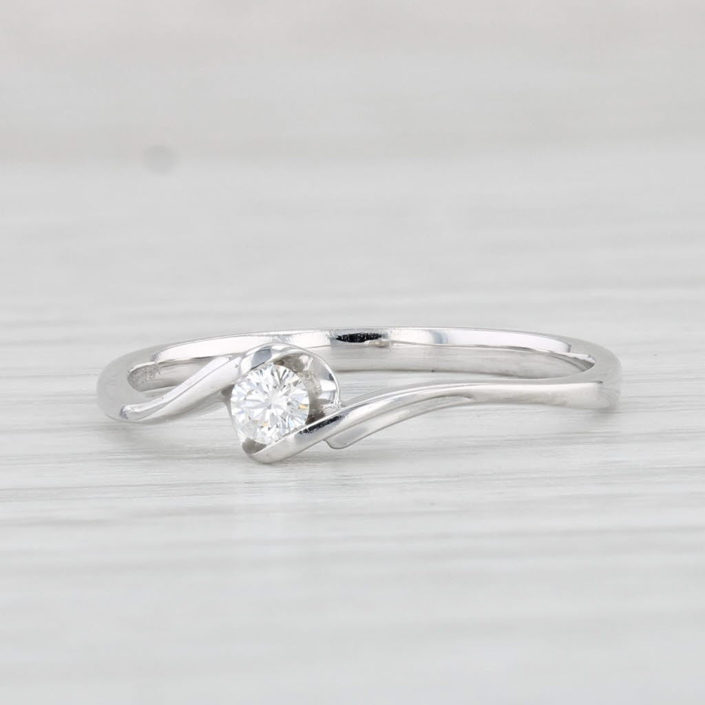 VS2 Diamond Solitaire Bypass Ring 18k White Gold Size 6 Stackable