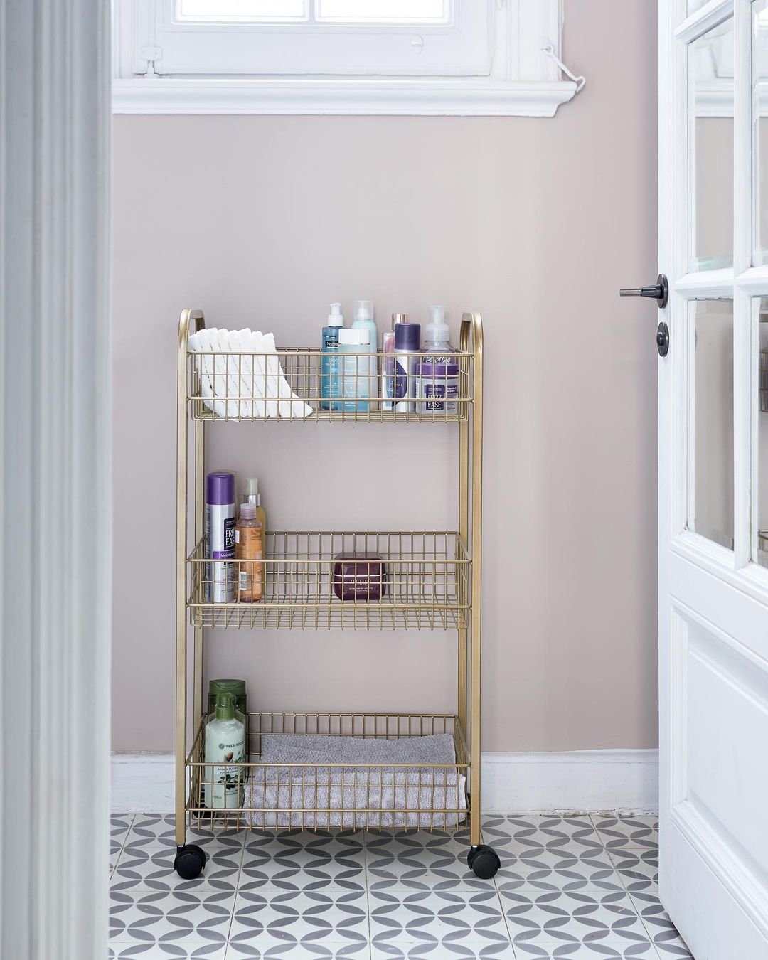 Goldie Etagere