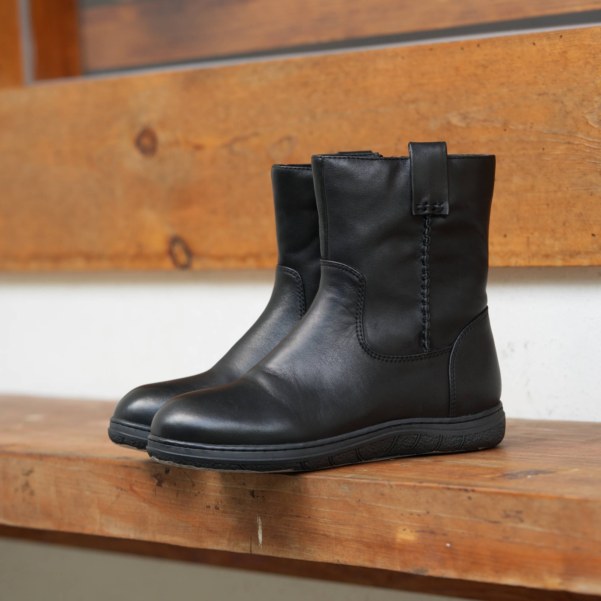 Women Retro Leather Soft Short Boots for Winter Short Plush Lining Black/Khaki