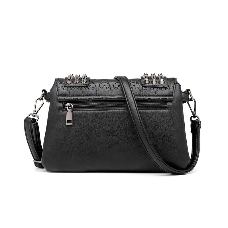 Halloween Women's Medium Pu Leather Solid Color Skull Punk Streetwear Pillow Shape Magnetic Buckle Crossbody Bag