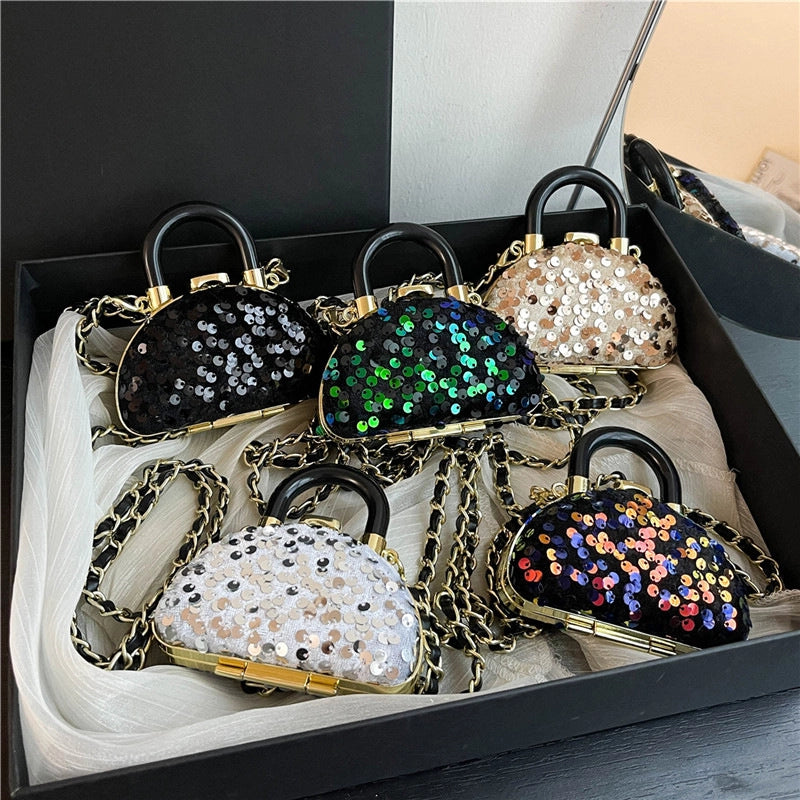 Women's Mini Canvas Heart Shape Streetwear Heart-shaped Lock Clasp Shoulder Bag