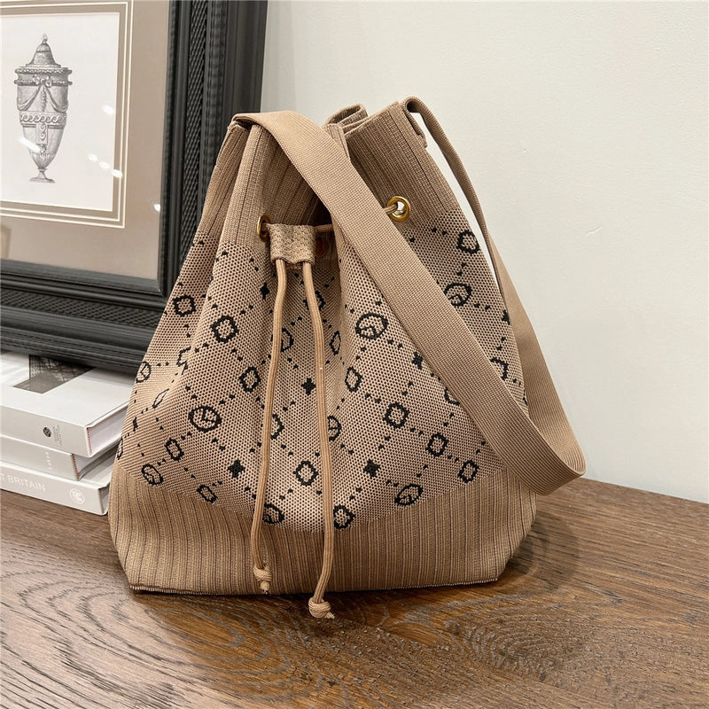 Women's Medium Knit Geometric Vintage Style Classic Style String Tote Bag