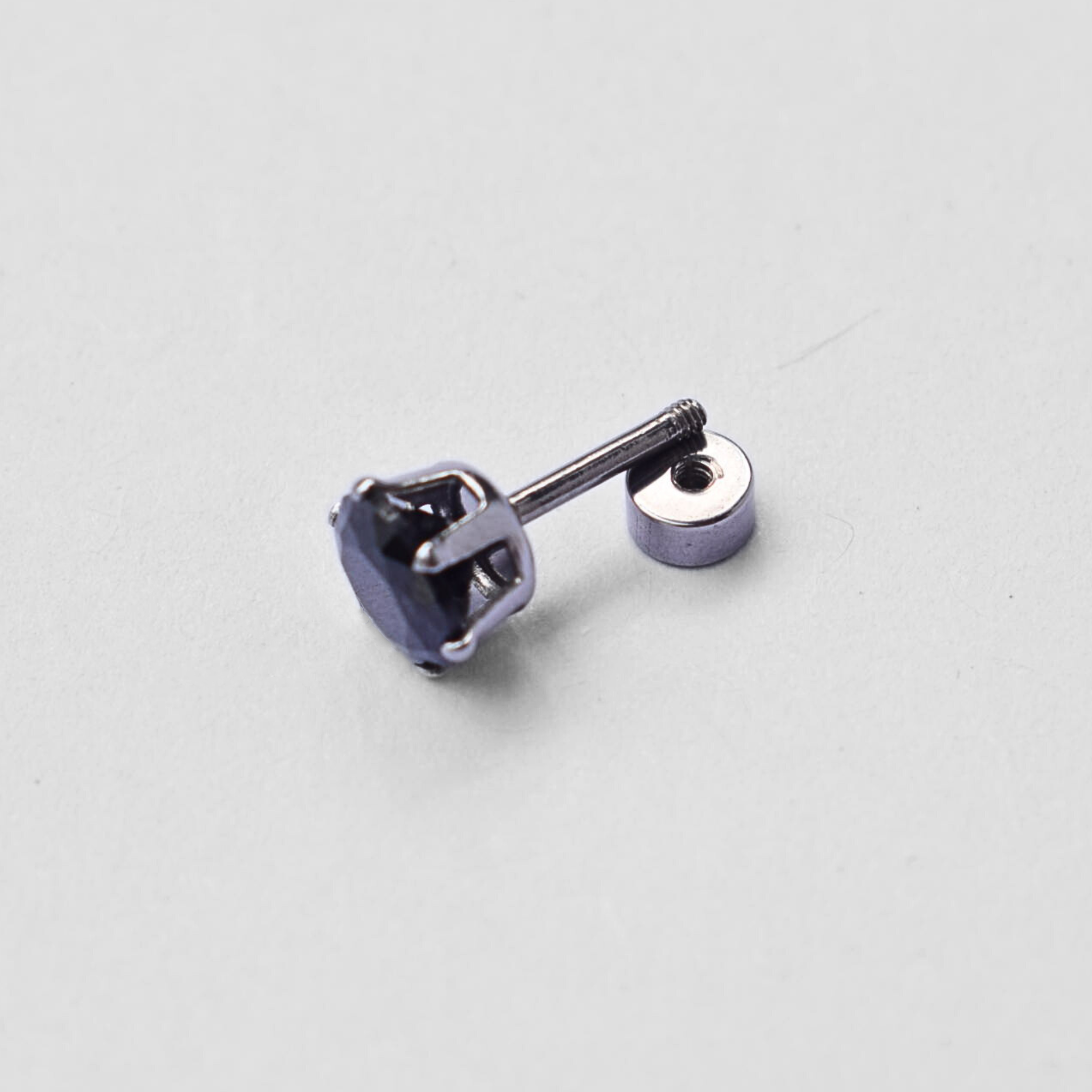6mm Black diamond studs - Silver
