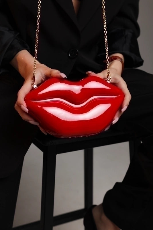 Women's Small Pu Leather Lips Fashion Profiled Zipper Chain Bag