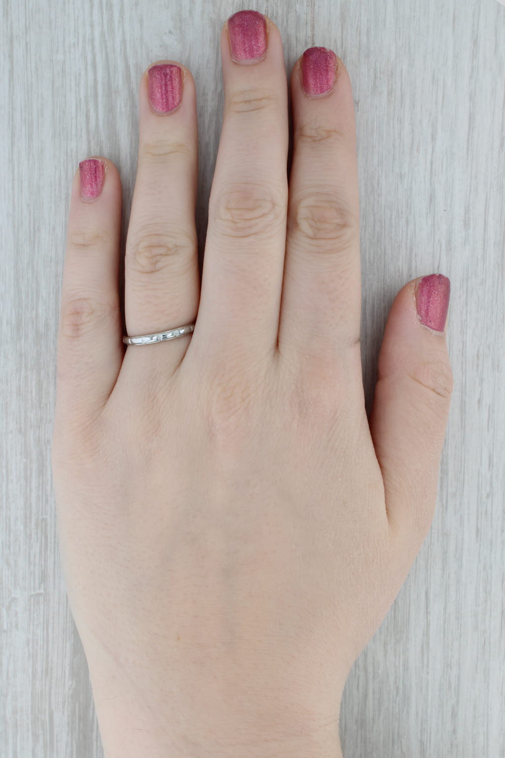 Vintage Etched Pattern Ring 18k White Gold Stackable Wedding Band Size 8