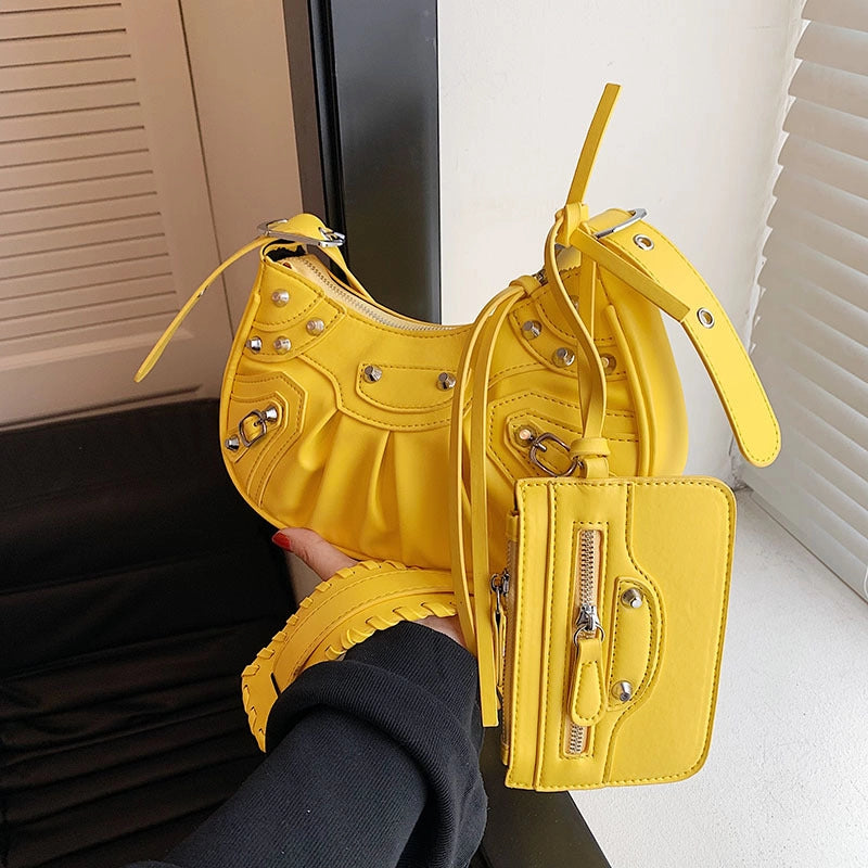 Women's Medium All Seasons Pu Leather Solid Color Fashion Rivet Pillow Shape Zipper Underarm Bag
