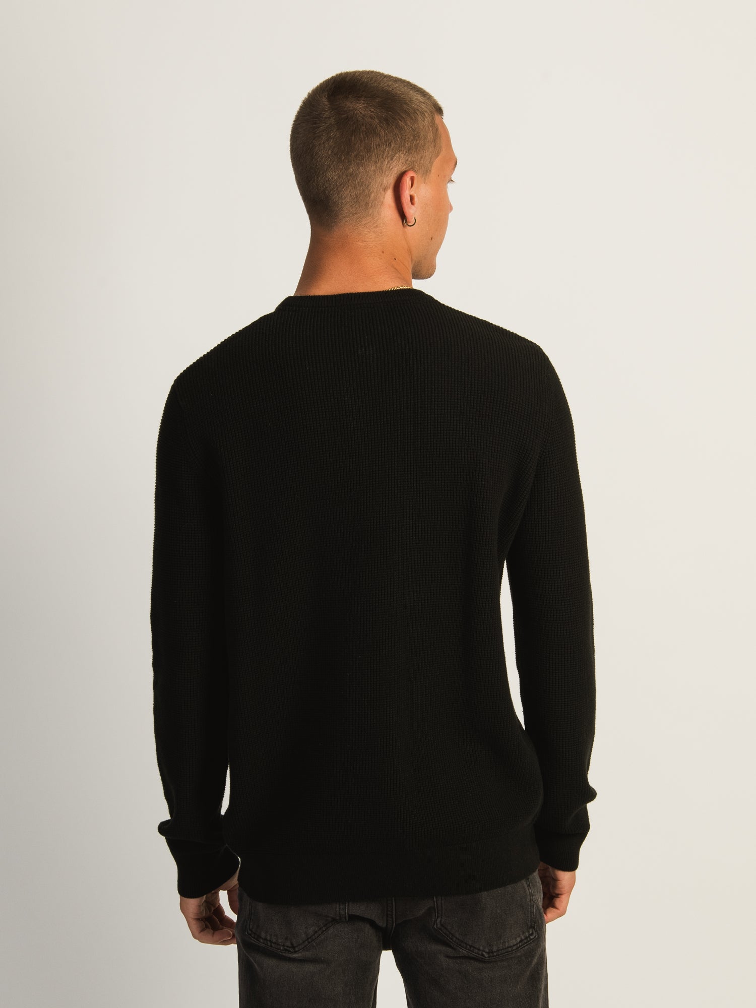 KOLBY WAFFLE KNIT CREW - BLACK