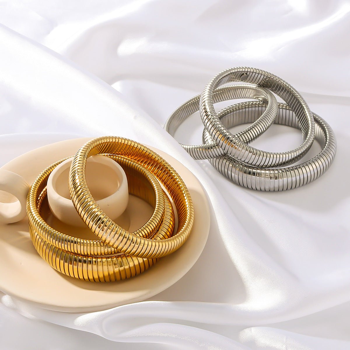 Circle Stainless Steel Electroplating Bangles