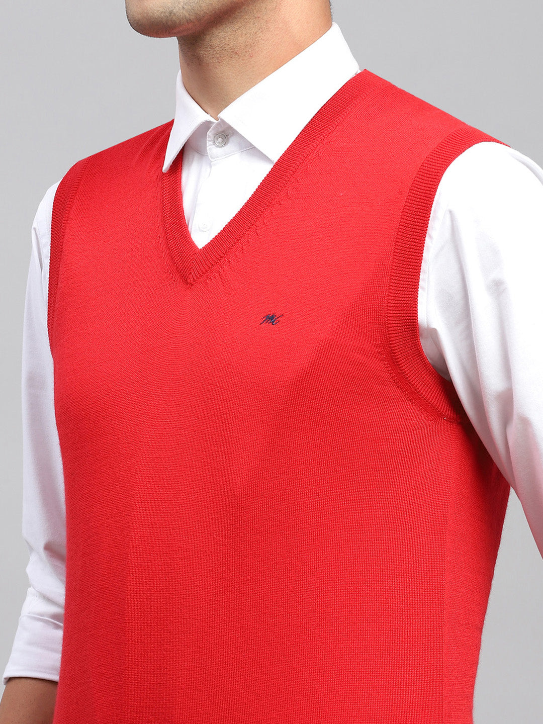 Men Red Solid V Neck Sleeveless Sweater