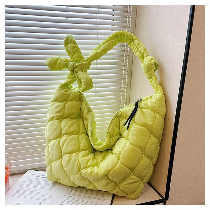 Women's Large Polyester Solid Color Classic Style Streetwear Square Zipper Cloud Shape Bag