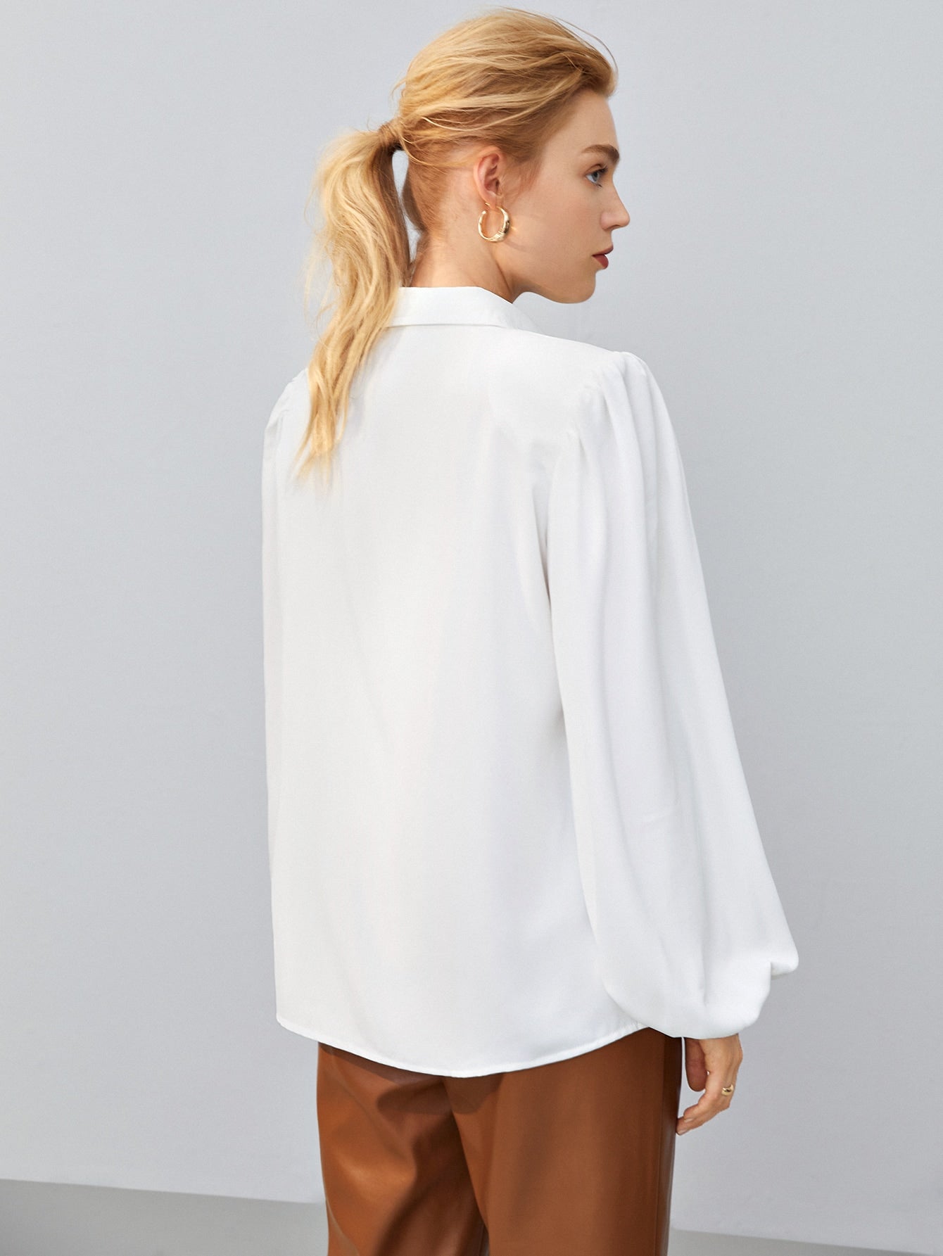 Single Breasted Lantern Sleeve Blouse(Clearance Sale)