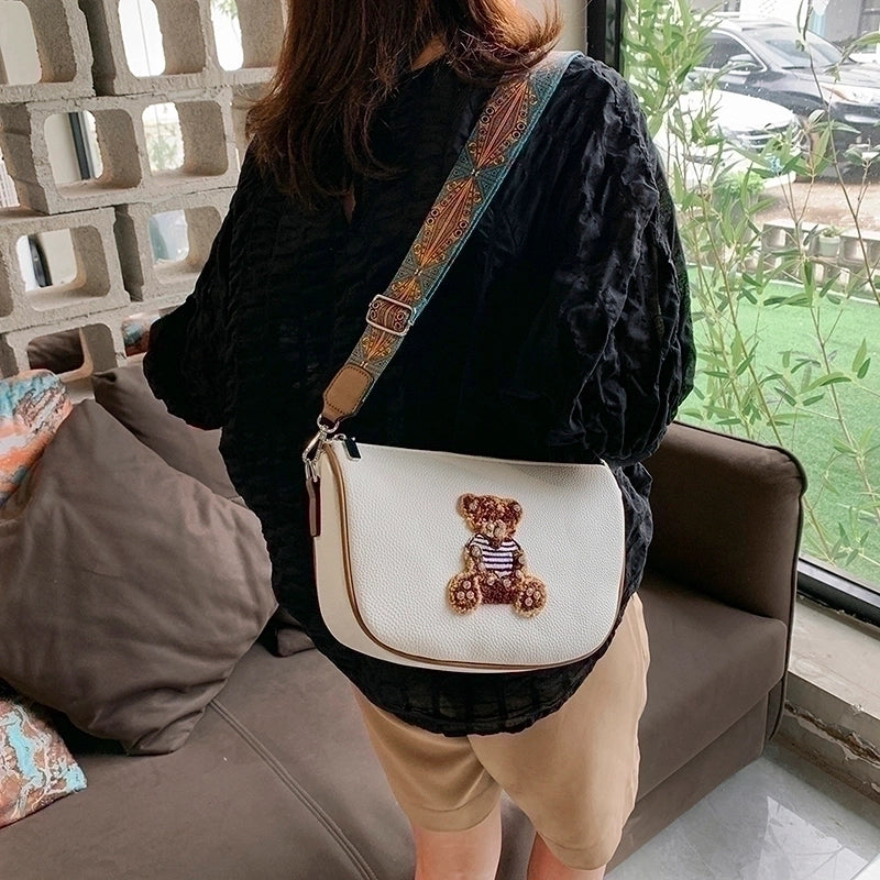 Women's Pu Leather Little Bear Classic Style Square Zipper Shoulder Bag