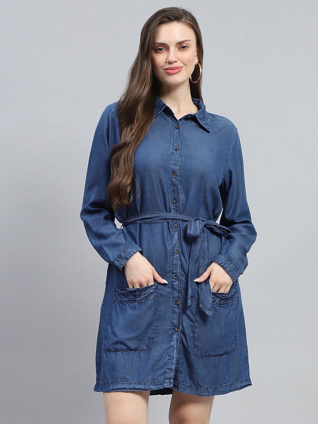 Women Blue Solid Collar Full Sleeve Tunic