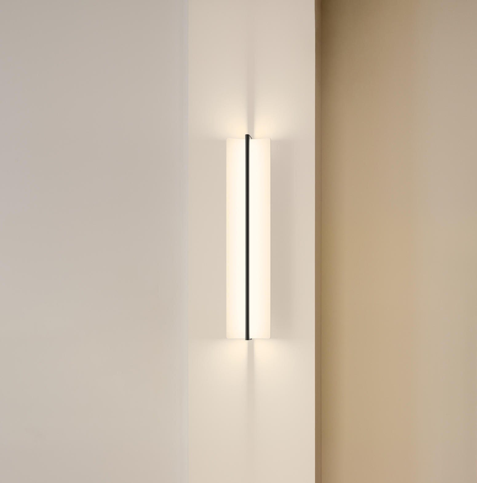 Ishaan | Modern Wall Light