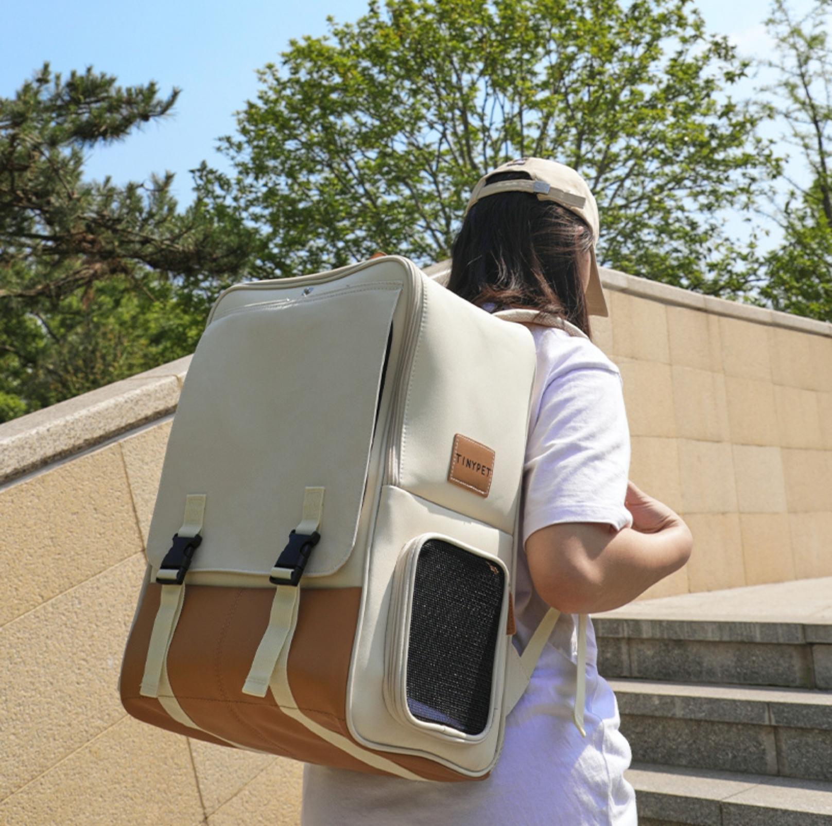 Super Large Foldable Pet Cat Carrier Backpack Bag With Ventilation And Privacy Curtain