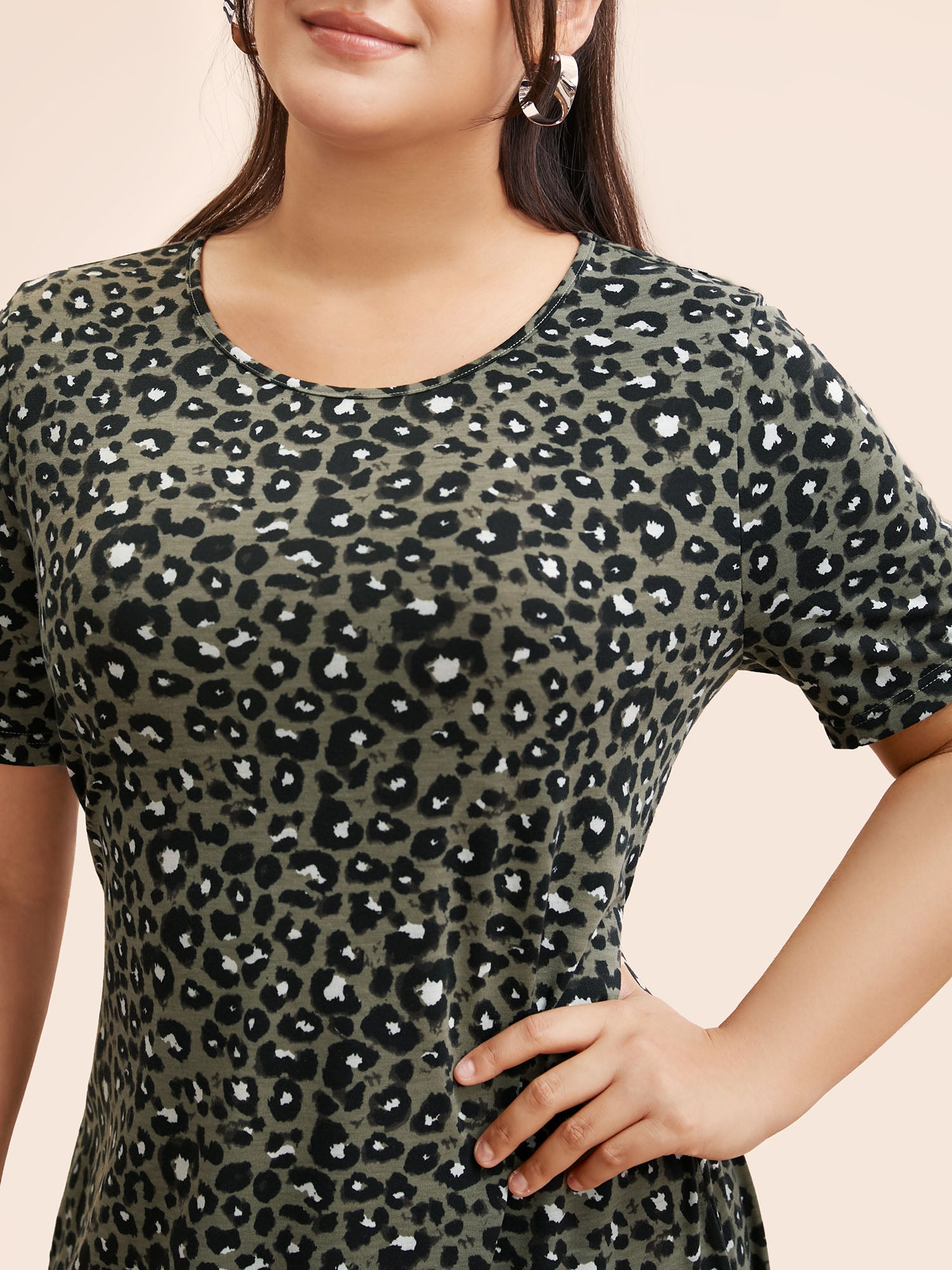 Round Neck Leopard Print Midi Dress