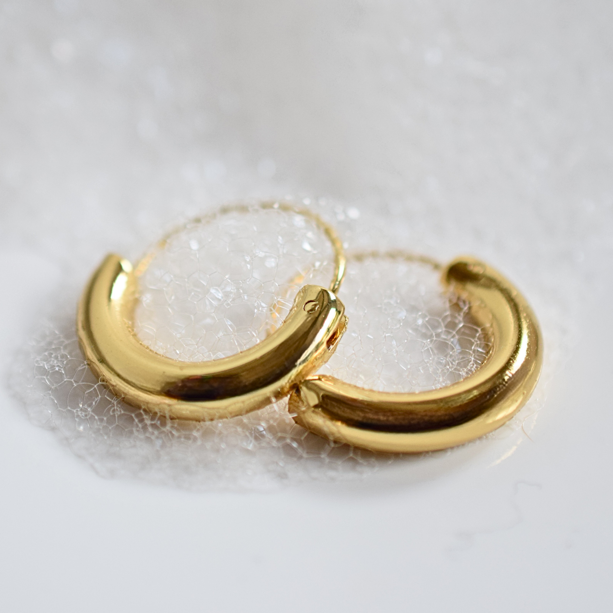Semi thick hoops - Gold